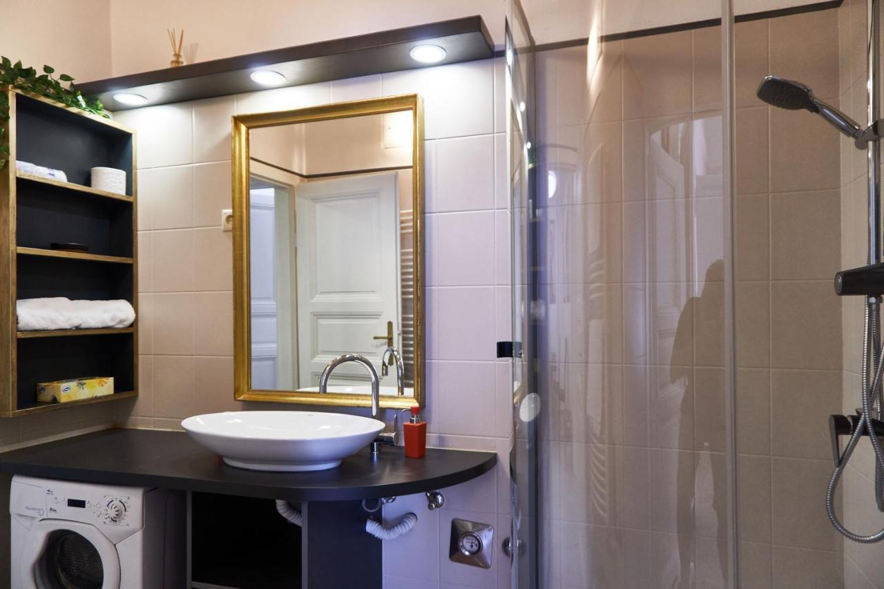Ili Apartment Budapest Luaran gambar