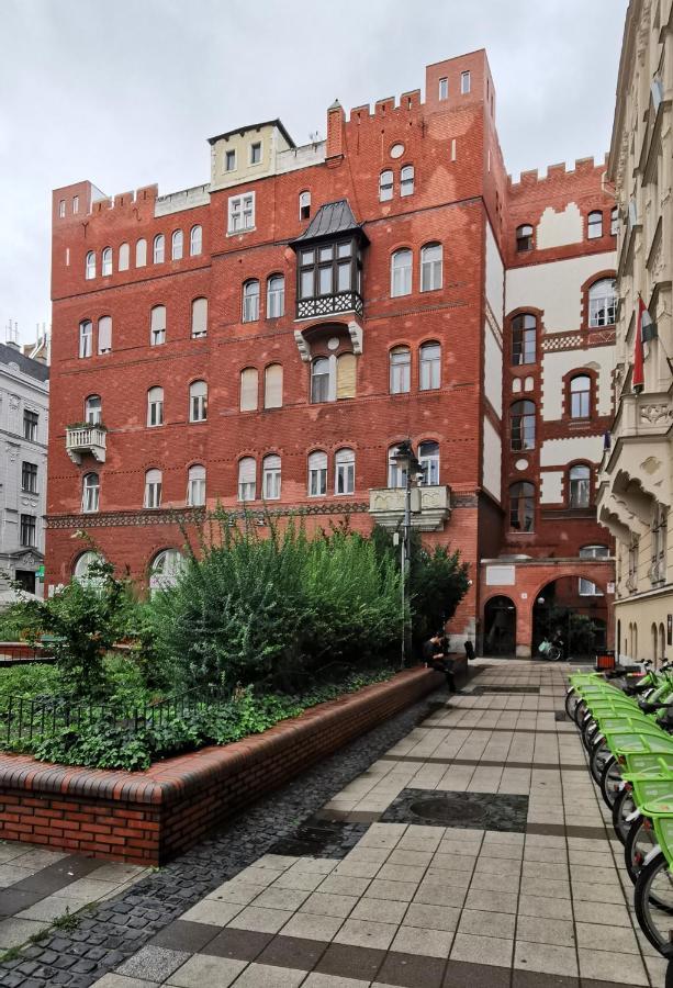 Ili Apartment Budapest Luaran gambar